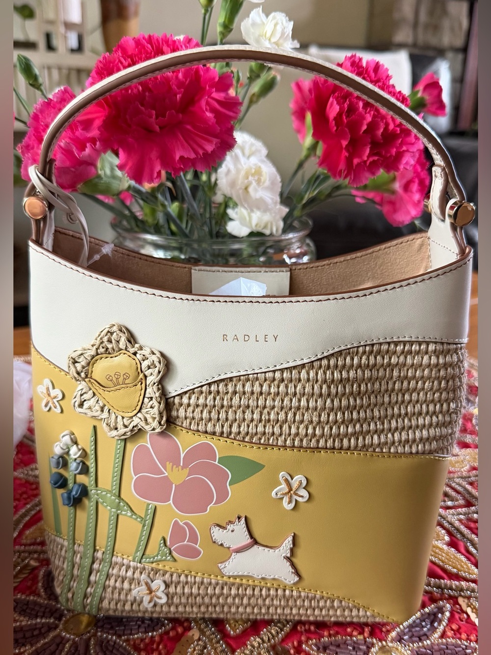 RADLEY LONDON Spring Blooms. Small Open Top Cross Body Bag